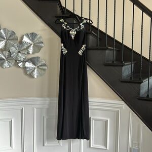 Beautiful EUC Formal black dress with jewels. Size 5/6.